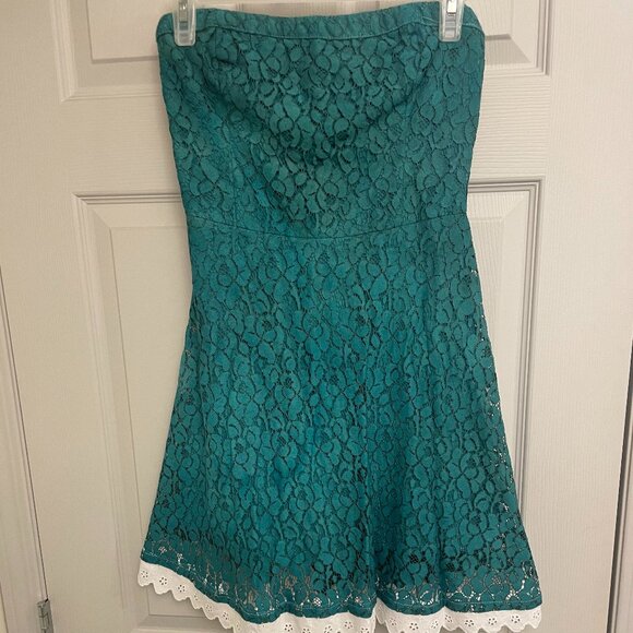 Hollister mini lace dress in turquoise with white lace trim - Picture 1 of 7